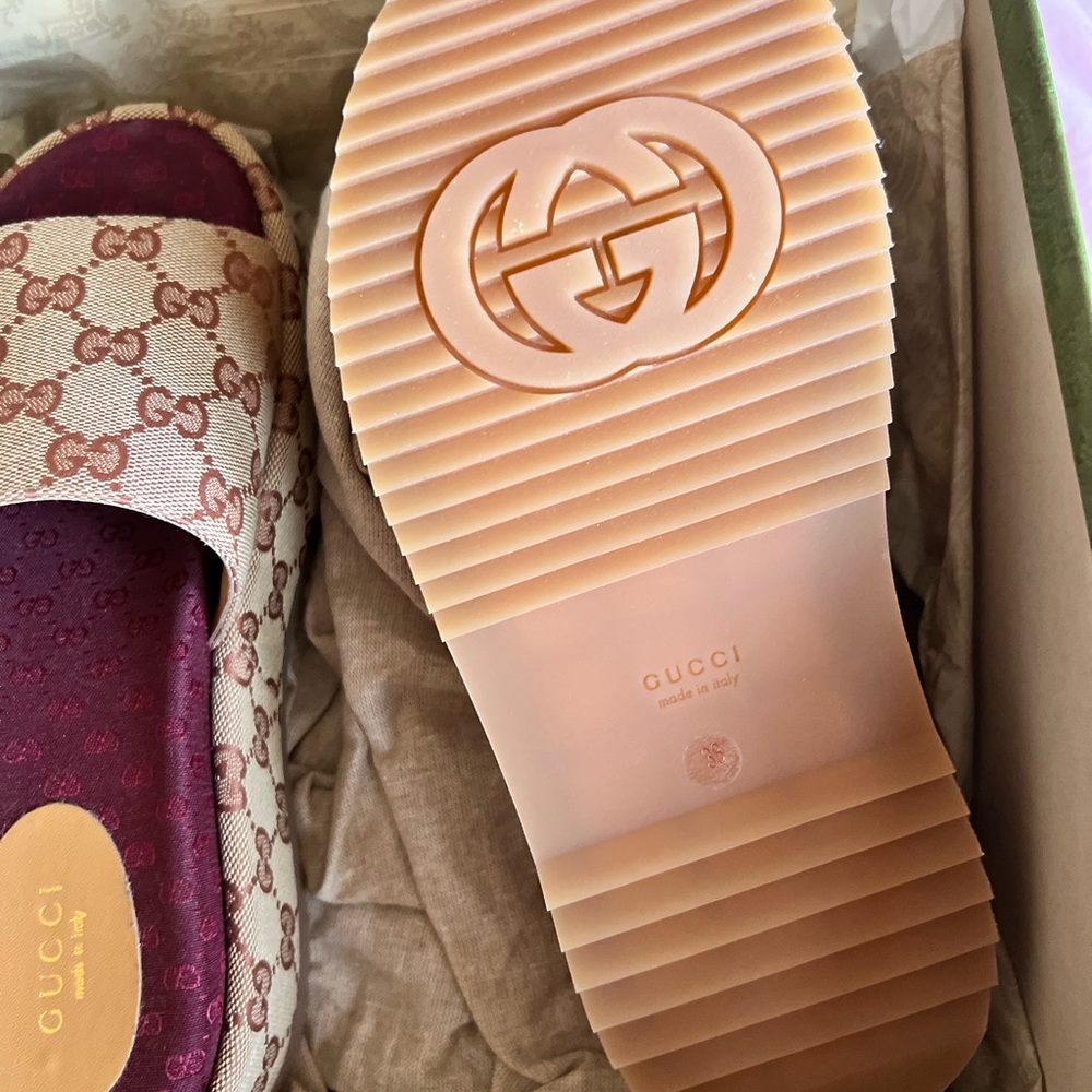 Platform sandals - Picture 3 of 3
